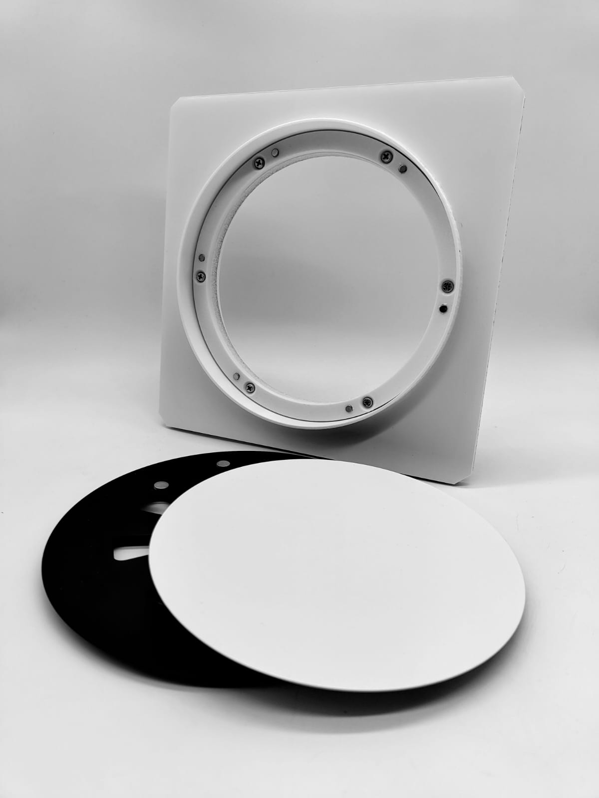 Теневой магнитный диффузор для потолков из гипсокартона 150 мм